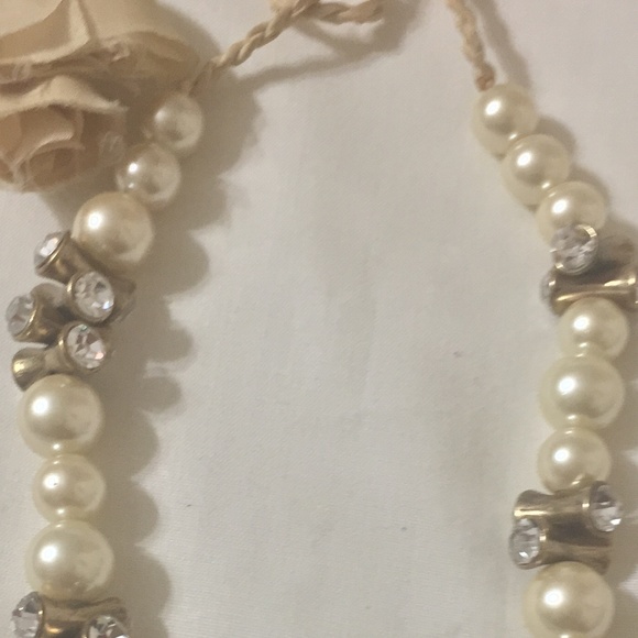 J. CREW TIE NECKLACE WITH FAUX PEARLS AND CRYSTALS - Picture 2 of 4